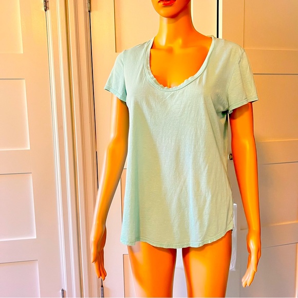 James Perse Tee . Made in the USA turquoise scoop neck . Excellent condition. - Picture 2 of 5